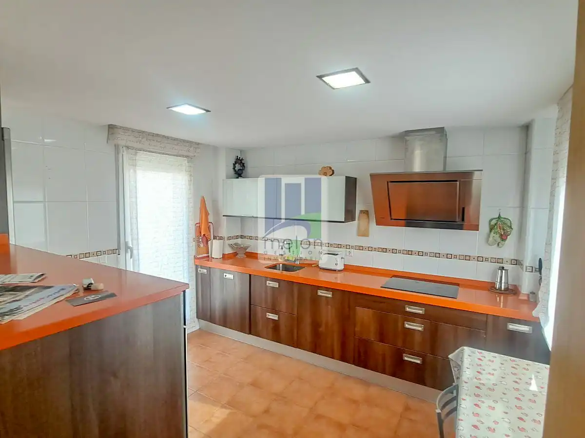 Cuina de Casa o xalet en venda en Burgos