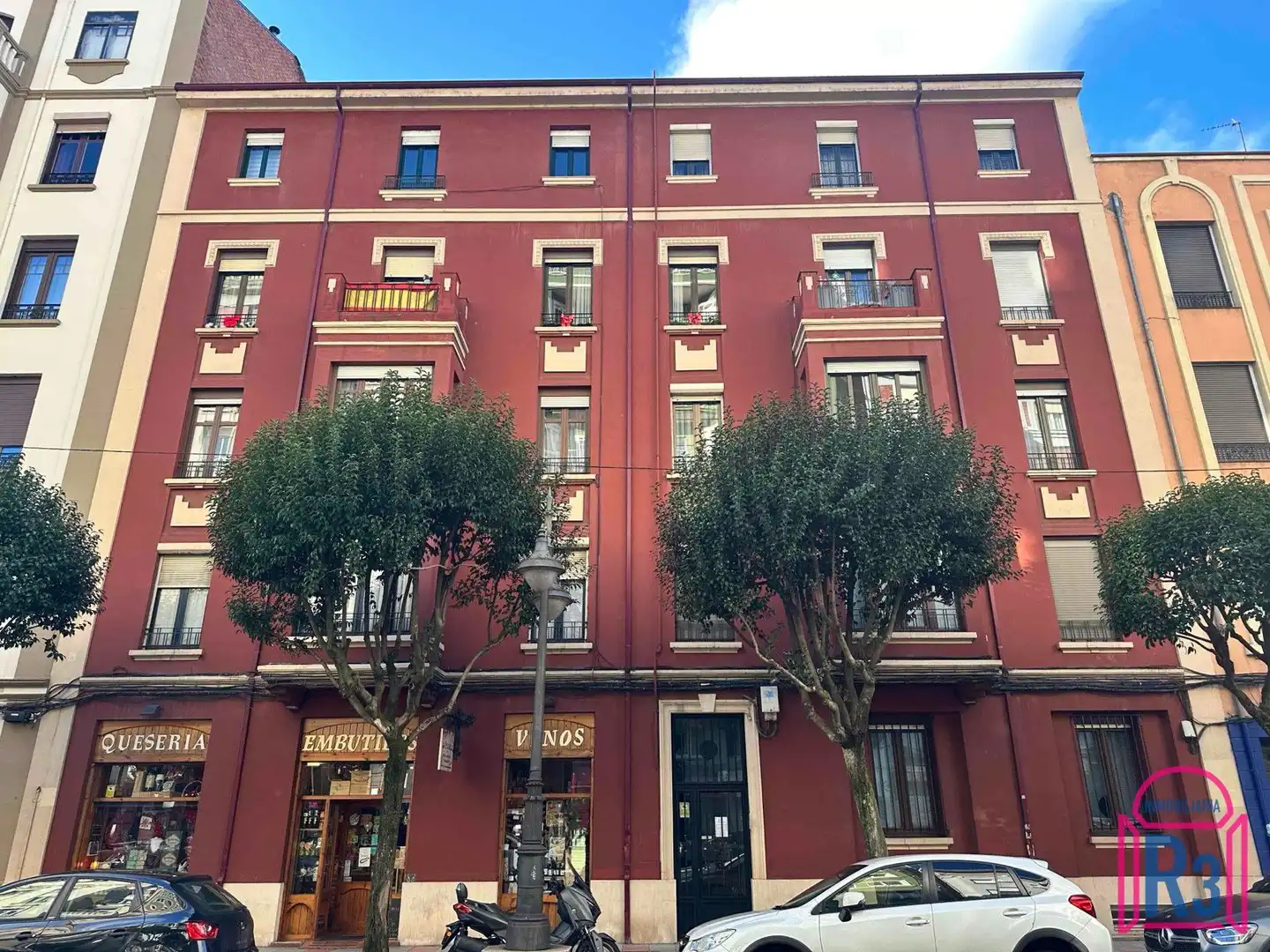 Exterior view of Flat for sale in León Capital   with Heating and Storage room