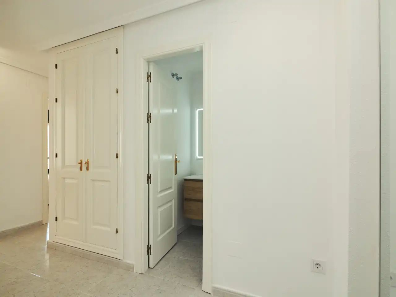 Habitación de Apartamento en venta en Orihuela con Aire acondicionado, Calefacción y Terraza