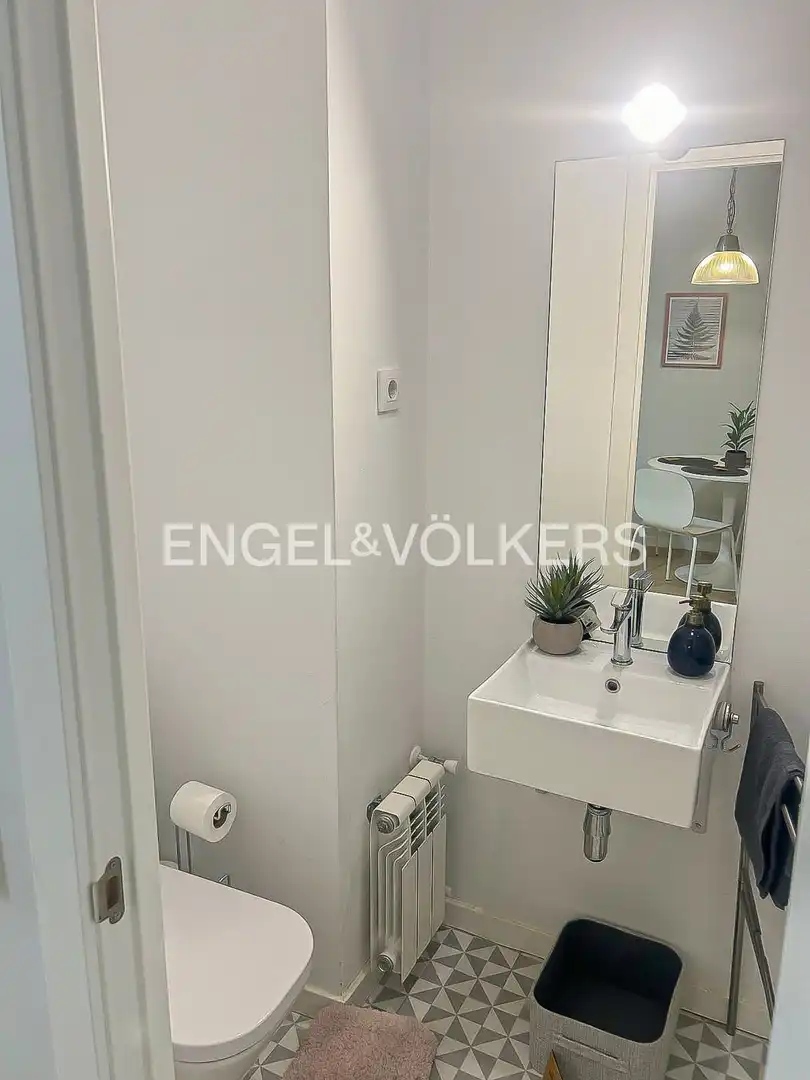 Bathroom of Flat for rent in Madrid  with Air Conditioner, Heating and Furnished
