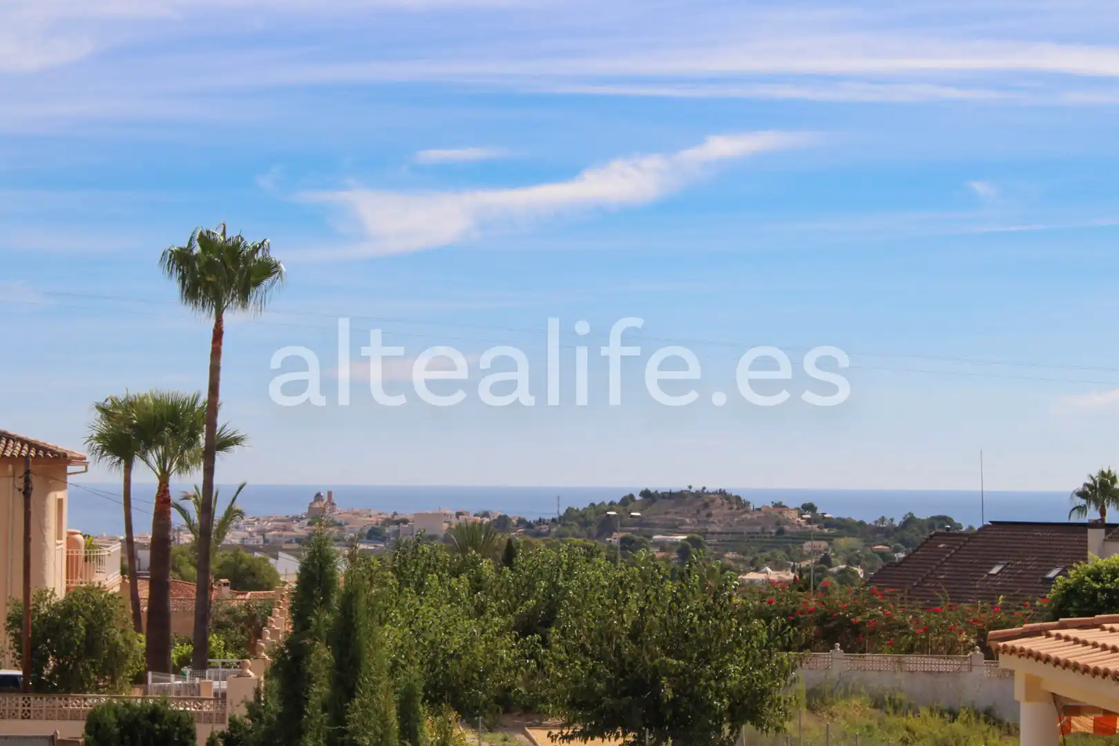 Haus oder Chalet zum Verkauf in La Nucia mit Privatgarten, Terrasse und Abstellraum
