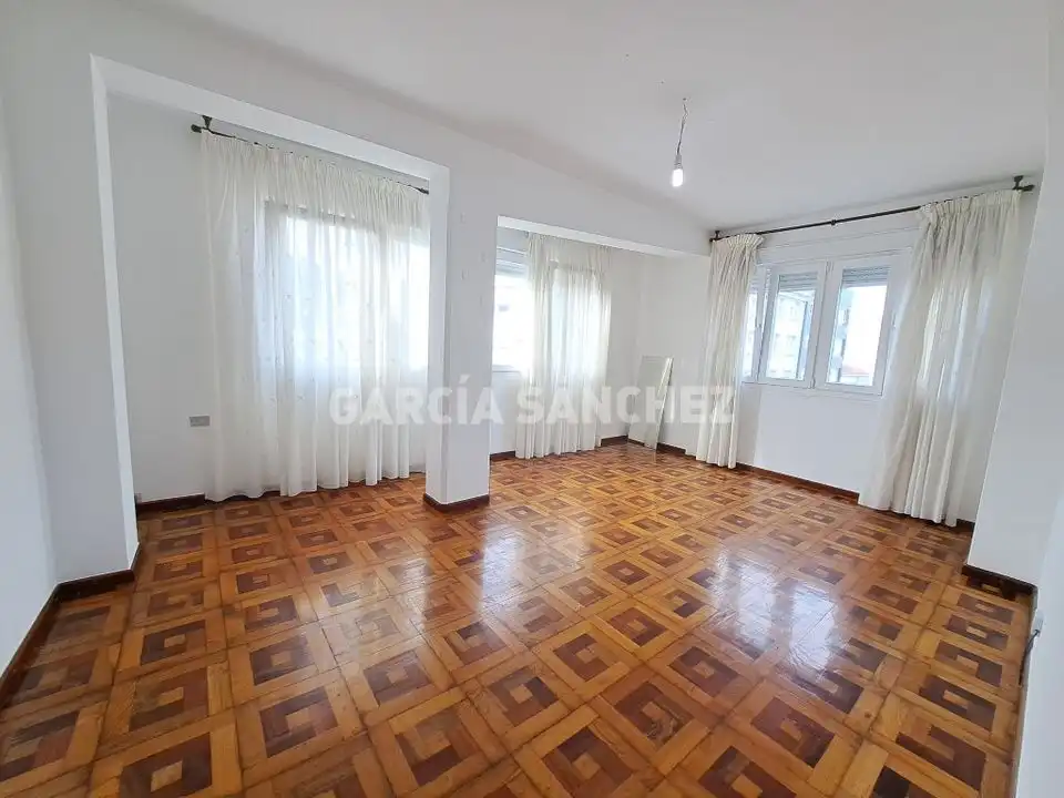 Wohnzimmer von Wohnung zum Verkauf in Boiro