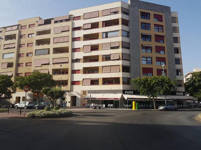 Piso en Alquiler en Martín Carpena - Torre del Río