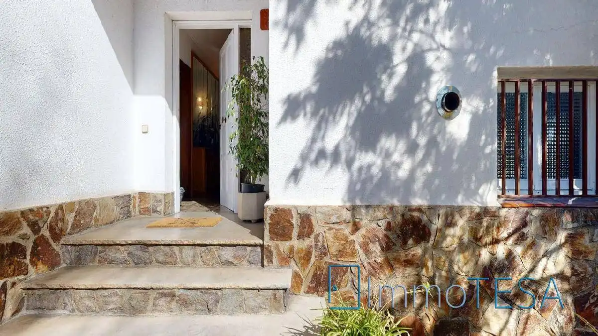 Vista exterior de Casa o chalet en venta en Barberà del Vallès con Aire acondicionado, Calefacción y Jardín privado