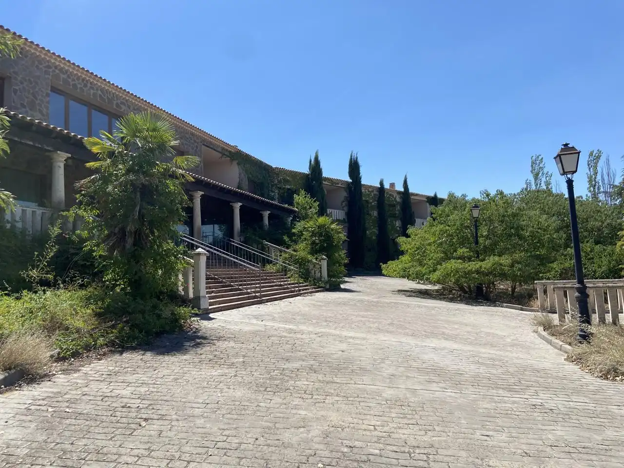 Vista exterior de Edifici en venda en Belmonte