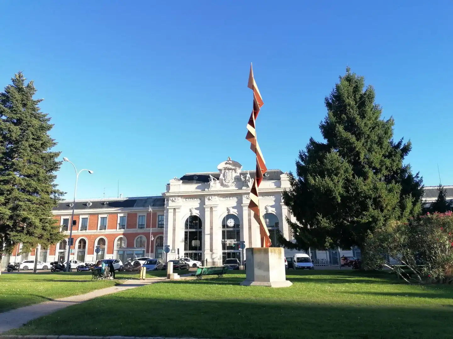 Vista exterior de Pis en venda en Valladolid amb Calefacció, Parquet i Terrassa