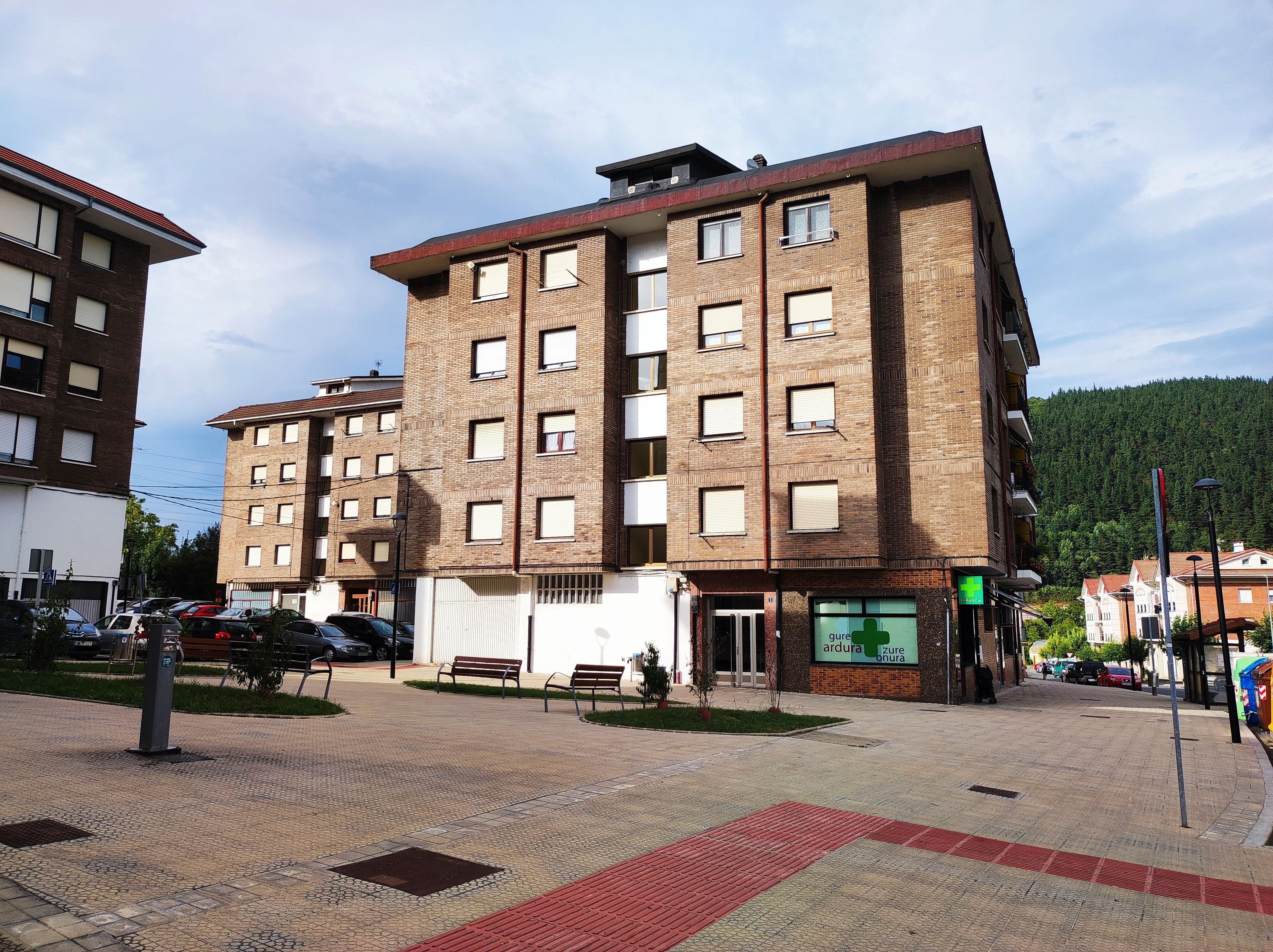 Exterior view of Flat for sale in Atxondo  with Storage room, Washing machine and Balcony