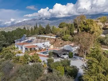 Xalet amb piscina en venda a Cómpeta