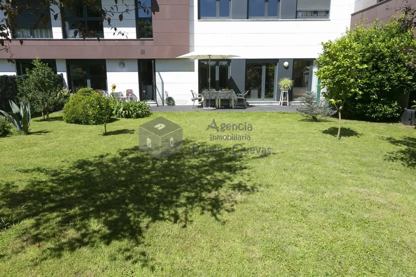 Garten von Erdgeschoss zum Verkauf in Oviedo  mit Heizung, Privatgarten und Parkett