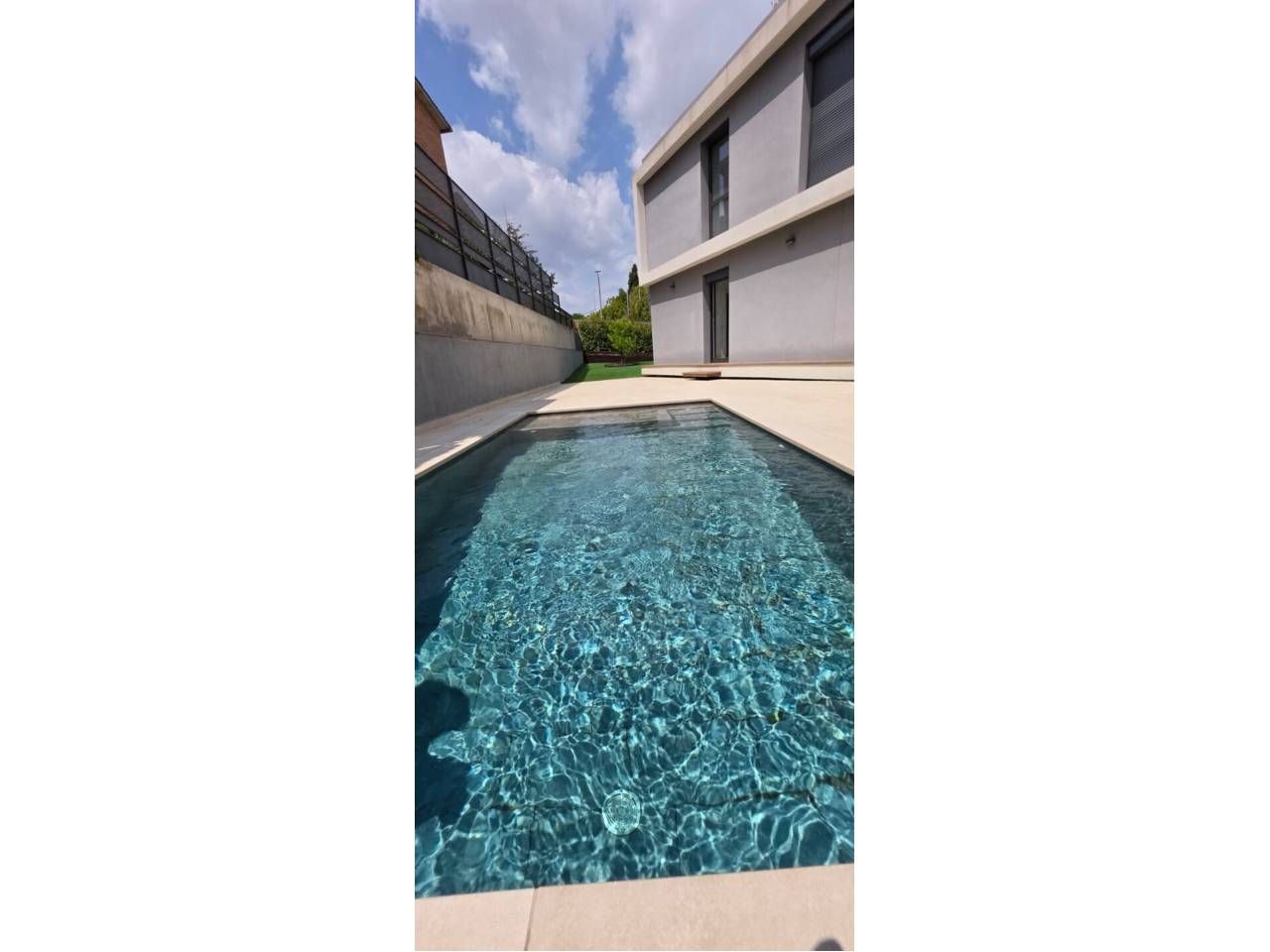 Swimming pool of House or chalet for sale in Granollers  with Air Conditioner, Heating and Private garden