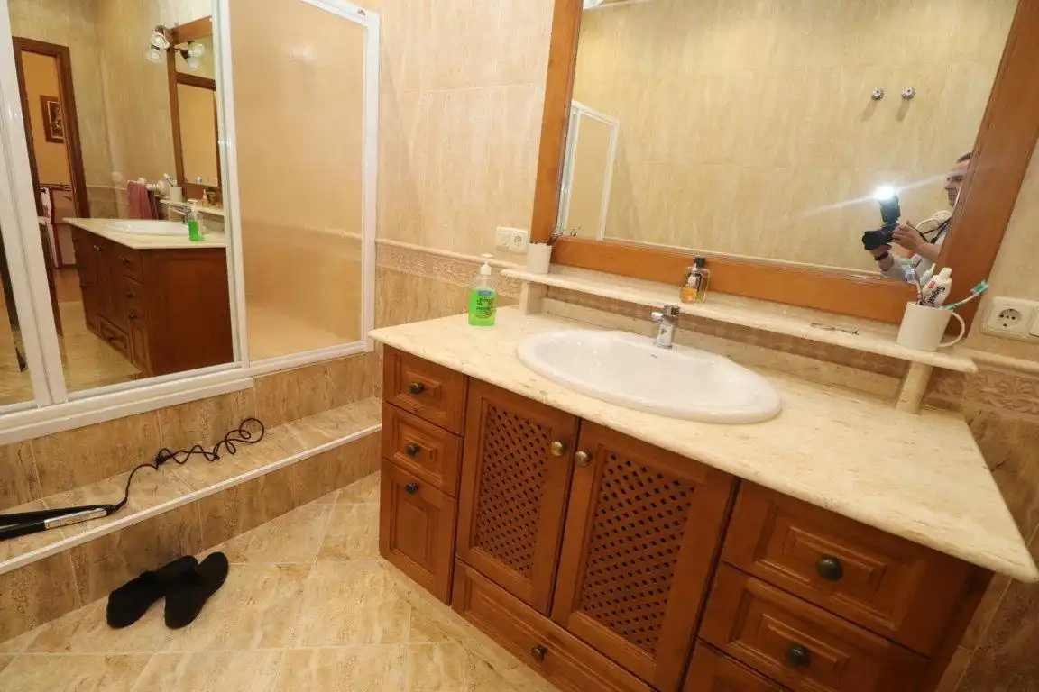 Baño de Casa o chalet de alquiler en Guaro con Jardín privado, Terraza y Trastero