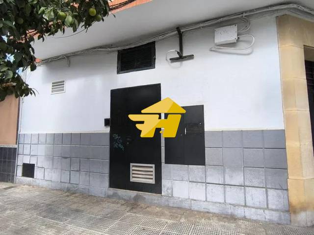 Local comercial en Alquiler en Calle Acera Alonso Gómez de Figueroa en Cañero