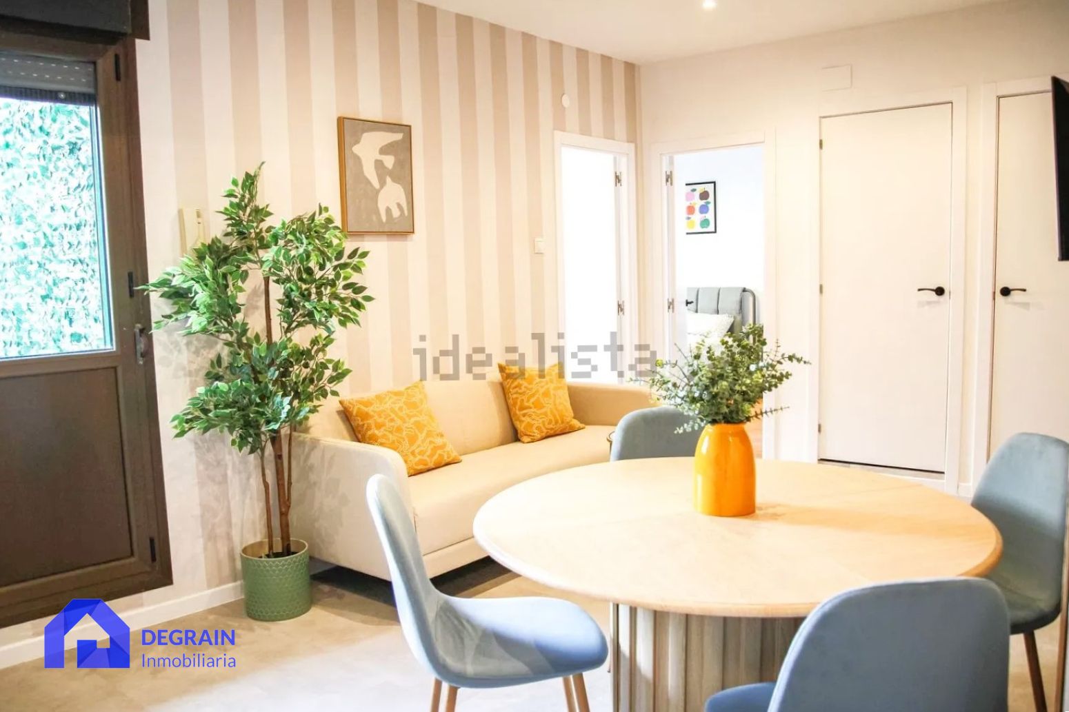 Sala d'estar de Pis en venda en Oviedo  amb Calefacció, Terrassa i Traster