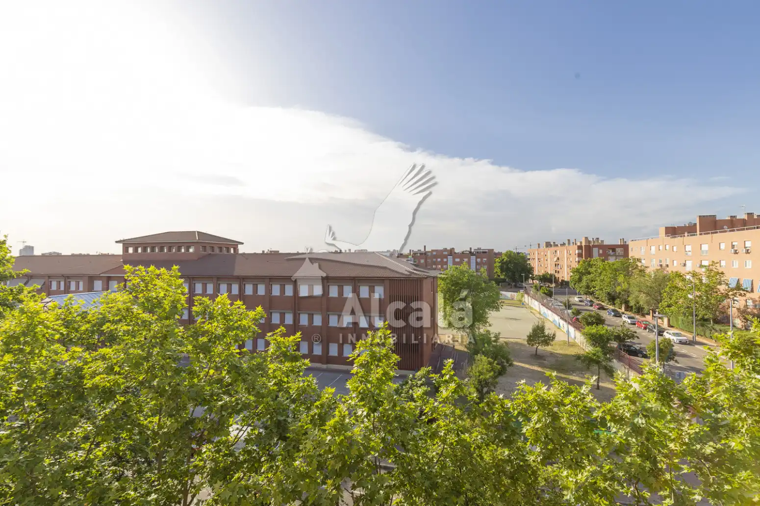 Vista exterior de Piso en venta en Alcalá de Henares con Aire acondicionado, Calefacción y Trastero