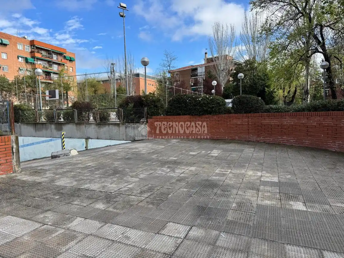 Vista exterior de Garaje en venta en Alcobendas