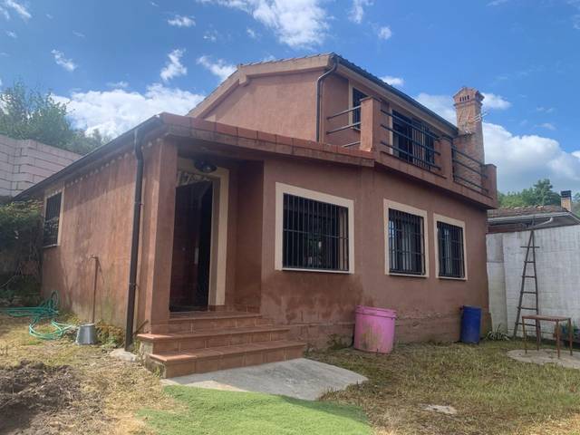 Finca rústica en Venta en Casas del Castañar