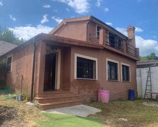 Exterior view of Country house for sale in Casas del Castañar  with Heating and Terrace