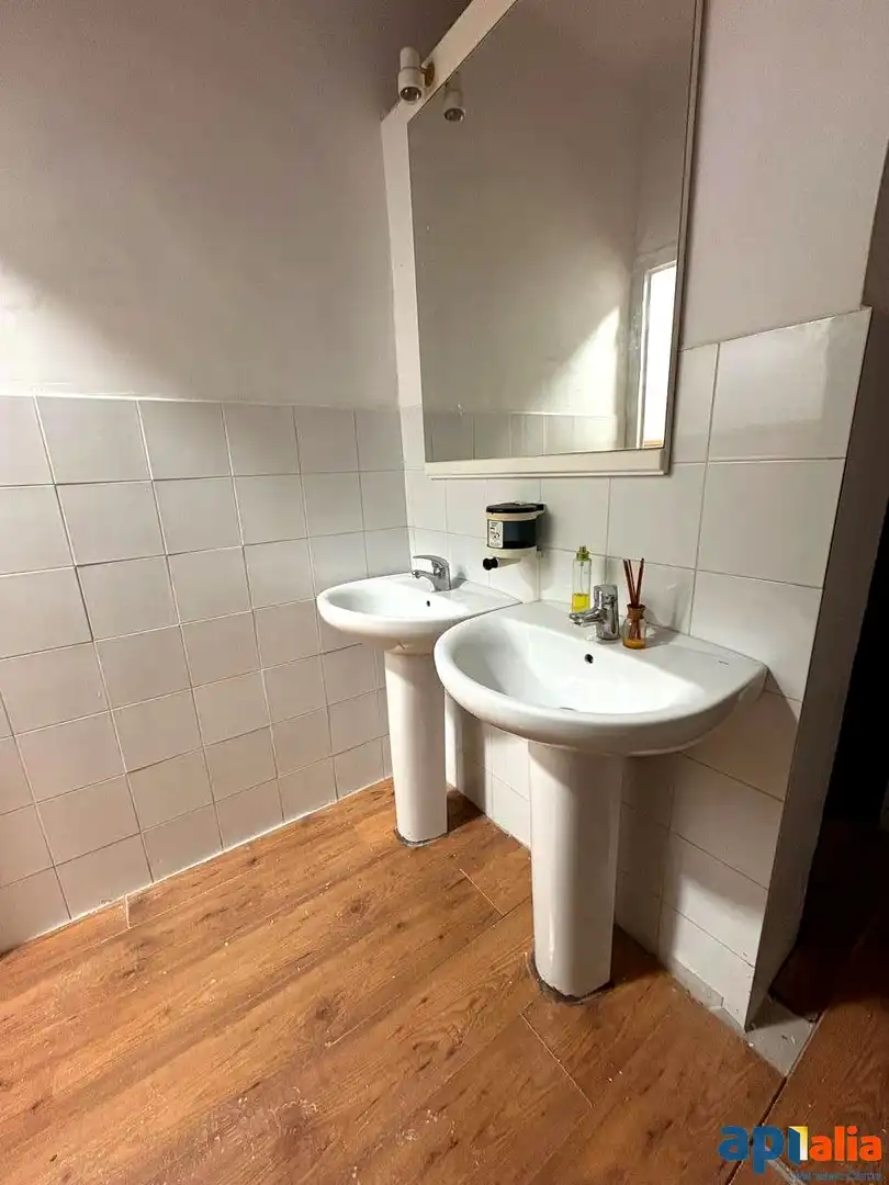 Baño de Local en venta en Premià de Mar