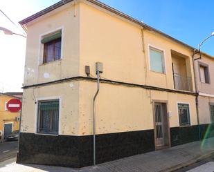 Vista exterior de Casa adosada en venda en Ibi amb Terrassa i Balcó