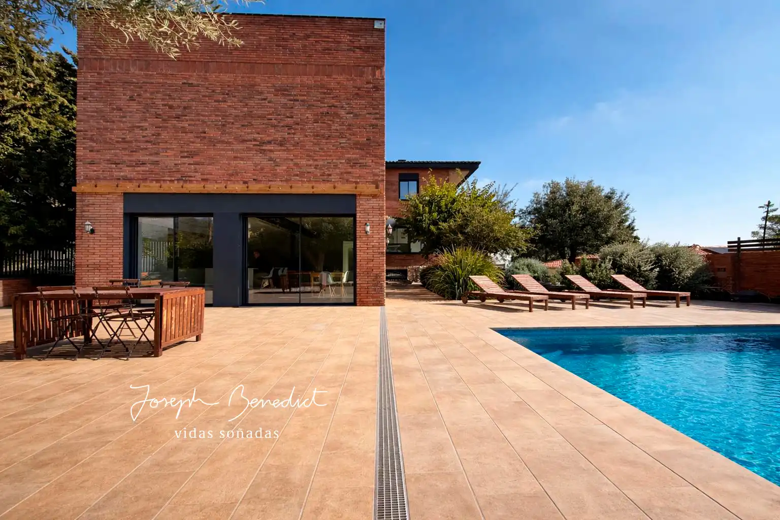 Terrassa de Casa o xalet en venda en Castelldefels amb Aire condicionat, Calefacció i Jardí privat