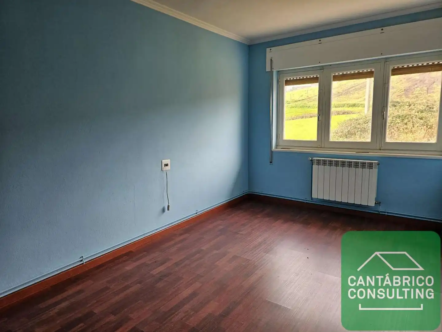 Schlafzimmer von Haus oder Chalet zum Verkauf in Navia mit Heizung