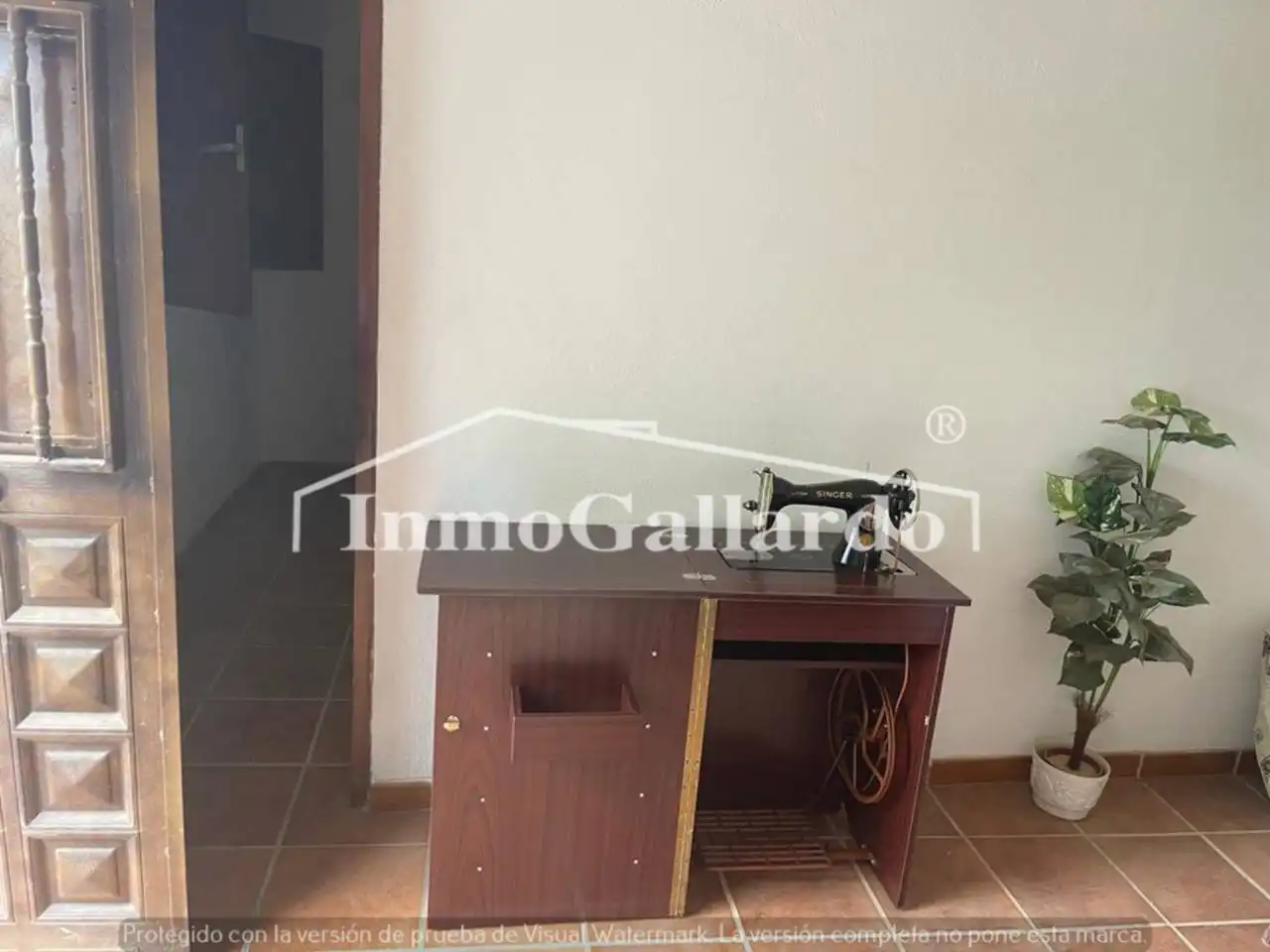 Houses for sale in Comares  with Private garden