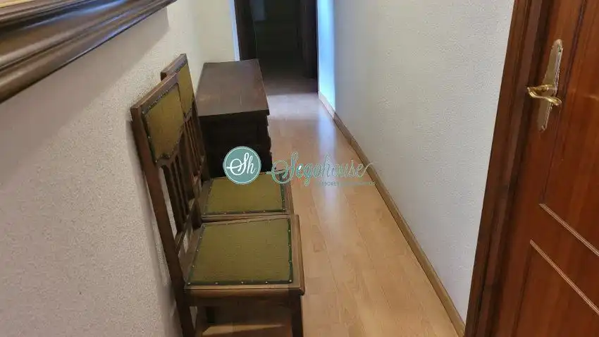 Piso en venta en Segovia con Calefacción y Balcón