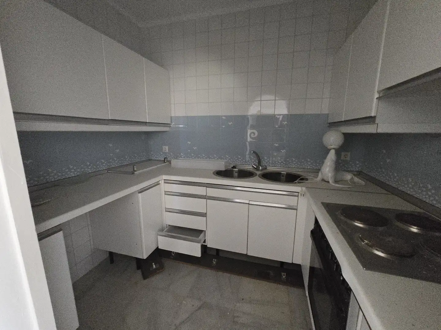 Cuina de Casa o xalet en venda en Marbella amb Calefacció, Jardí privat i Terrassa
