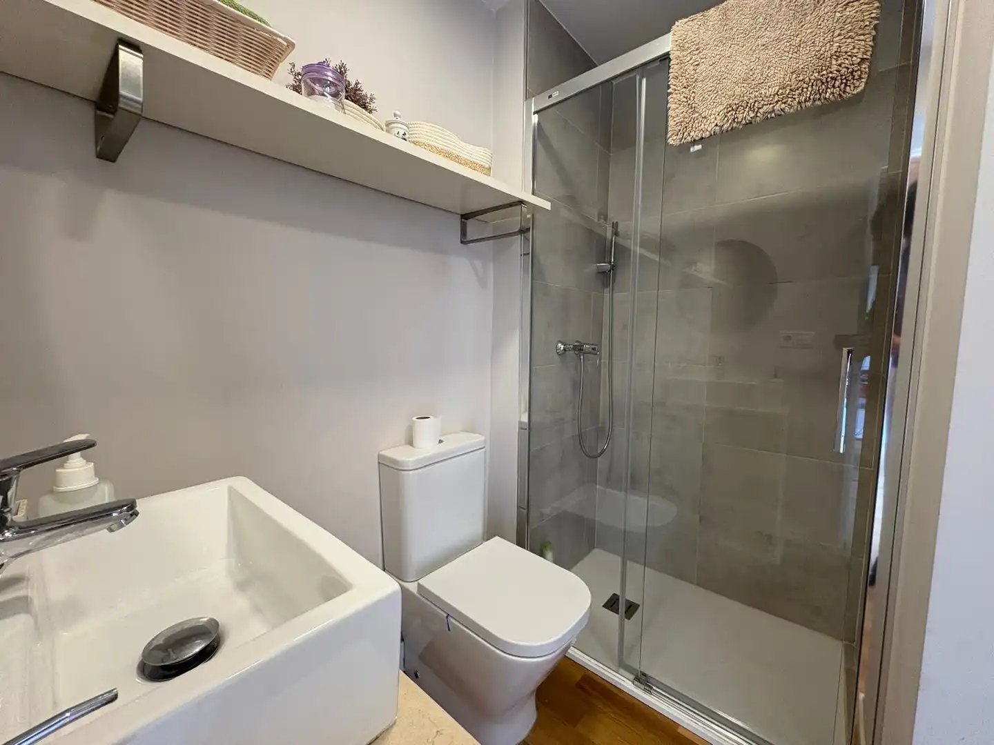 Bathroom of Detached homes for sale in Córdoba  with Air Conditioner, Heating and Private garden