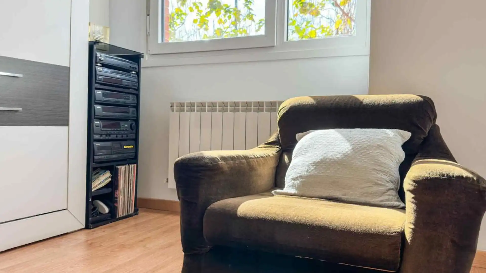 Sala de estar de Piso en venta en Villalbilla con Aire acondicionado, Calefacción y Jardín privado