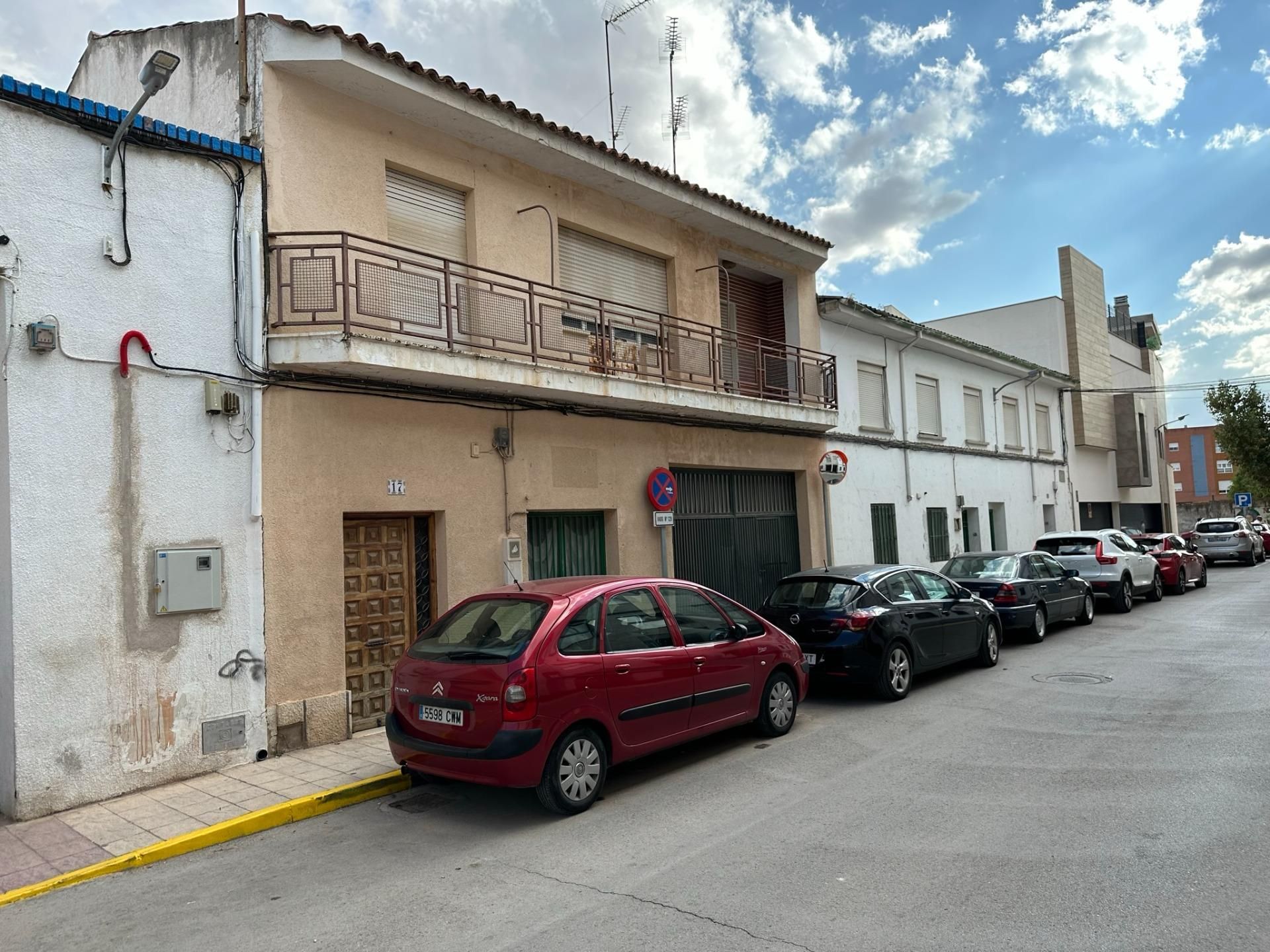 Exterior view of Single-family semi-detached for sale in Tarancón  with Heating and Terrace