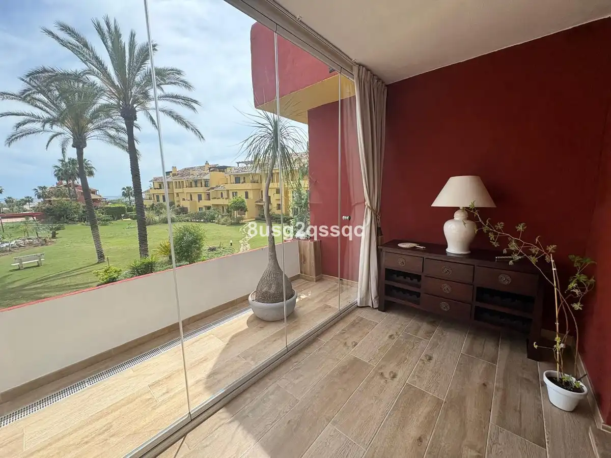 Bedroom of Flat for sale in Estepona  with Air Conditioner, Furnished and TV