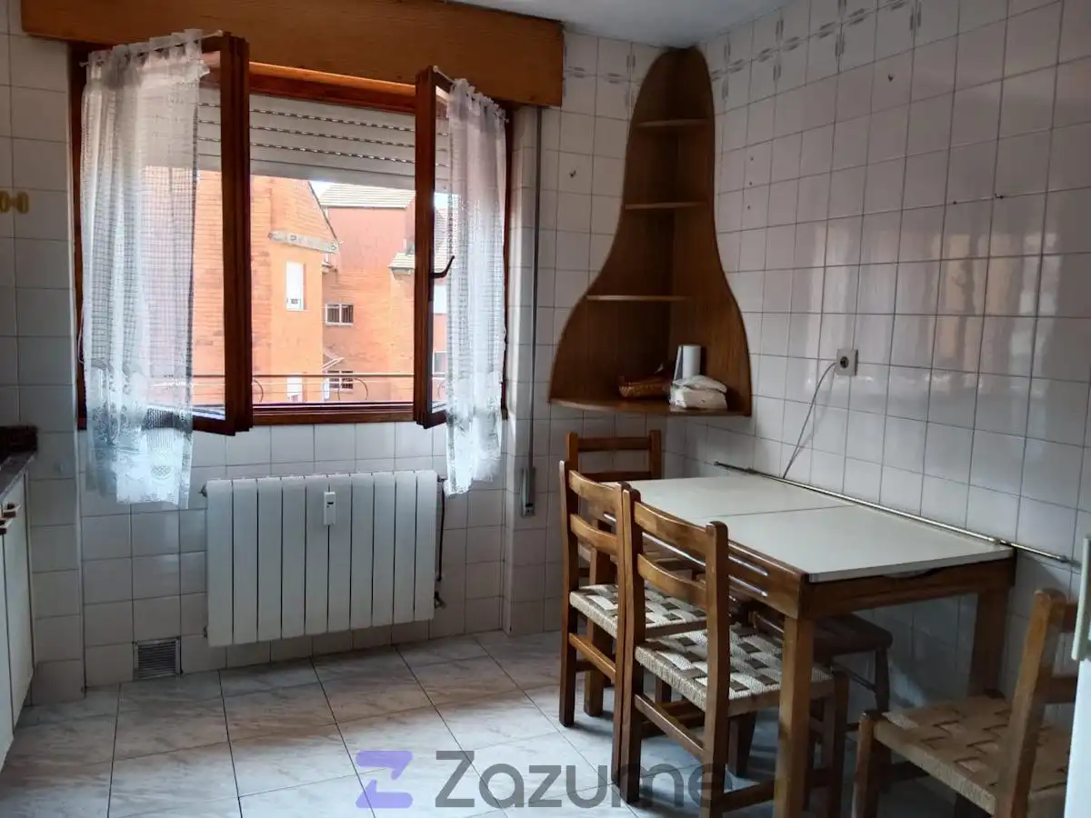 Cocina de Piso de alquiler en Siero con Aire acondicionado, Calefacción y Trastero
