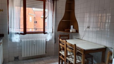 Foto 4 de Piso de alquiler en Av. de Viella, Lugones, Siero