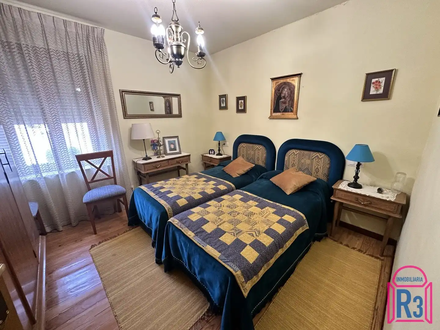 Dormitori de Casa o xalet en venda en Matallana de Torío amb Moblat