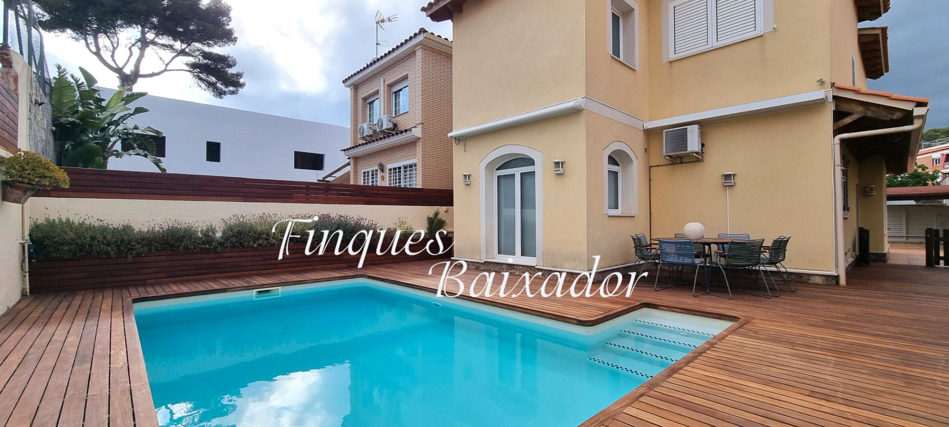 Swimming pool of House or chalet to rent in Castelldefels  with Air Conditioner, Heating and Private garden