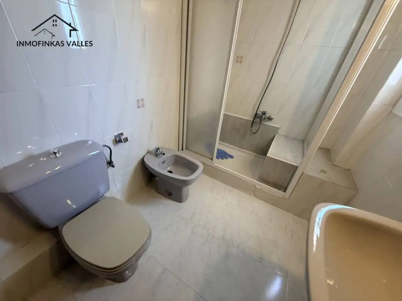 Bathroom of Detached homes for sale in Parets del Vallès  with Air Conditioner, Heating and Private garden