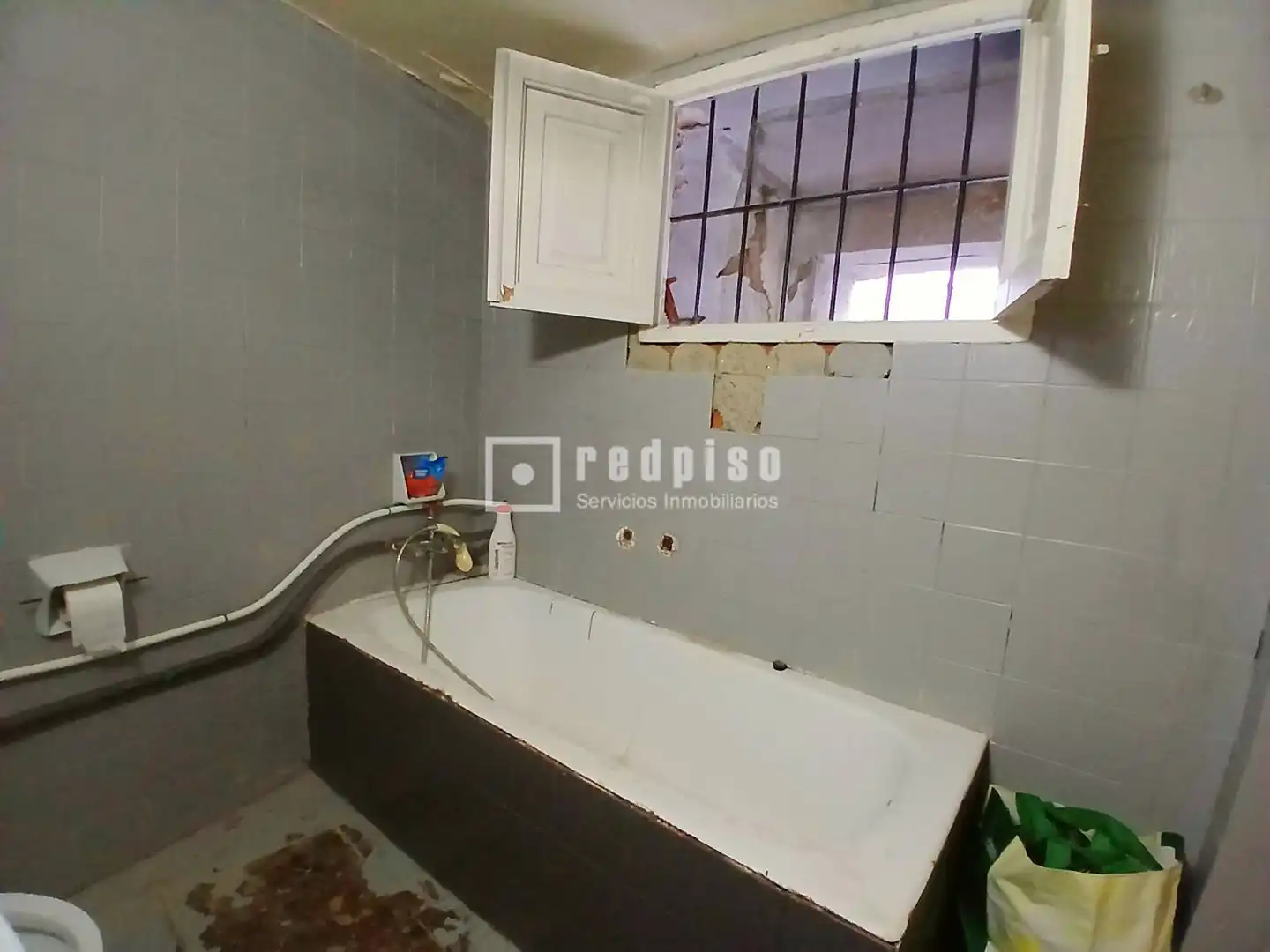 Bany de Casa o xalet en venda en Riogordo amb Calefacció, Terrassa i Traster