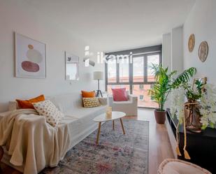 Living room of Flat to rent in  Madrid Capital  with Air Conditioner, Heating and Oven