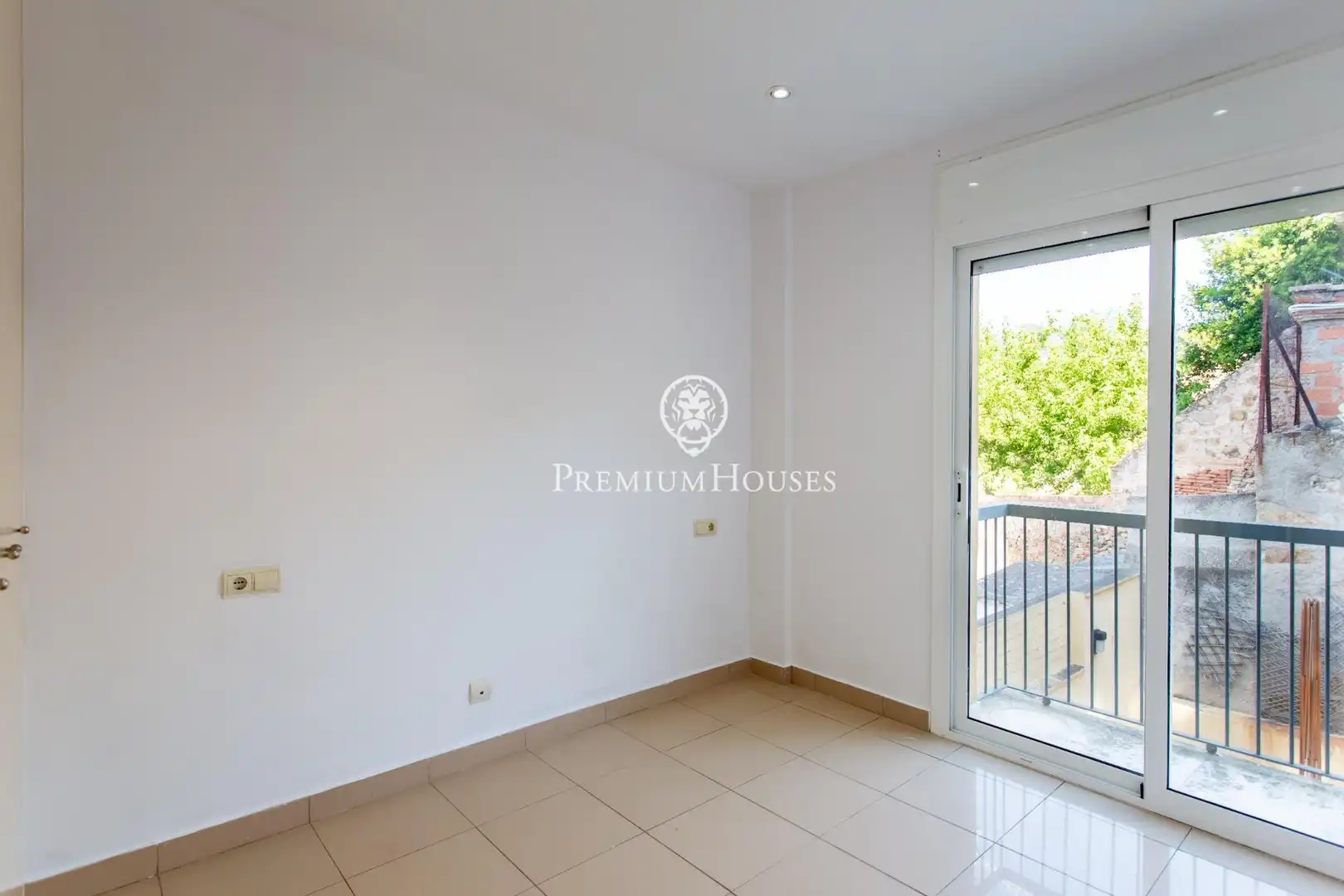 Schlafzimmer von Maisonette zum Verkauf in Alella mit Heizung, Balkon und Alarm