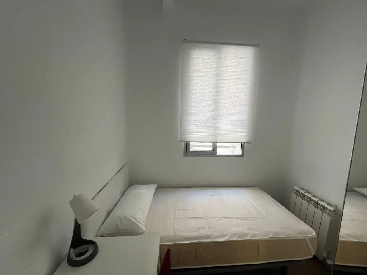Bedroom of Flat for rent in Madrid
