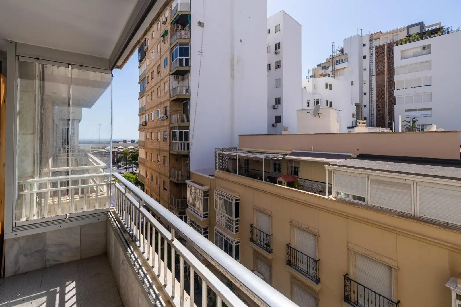 Appartamento con ascensore in vendita a Calle REAL