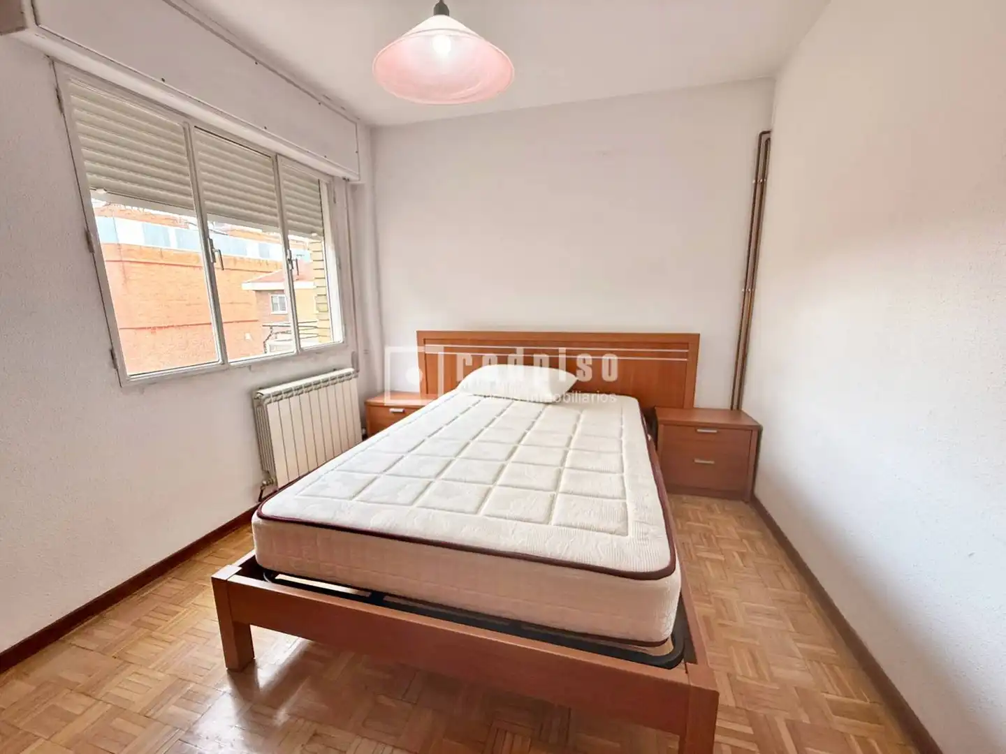 Dormitori de Pis en venda en Guadalajara amb Calefacció, Jardí privat i Parquet