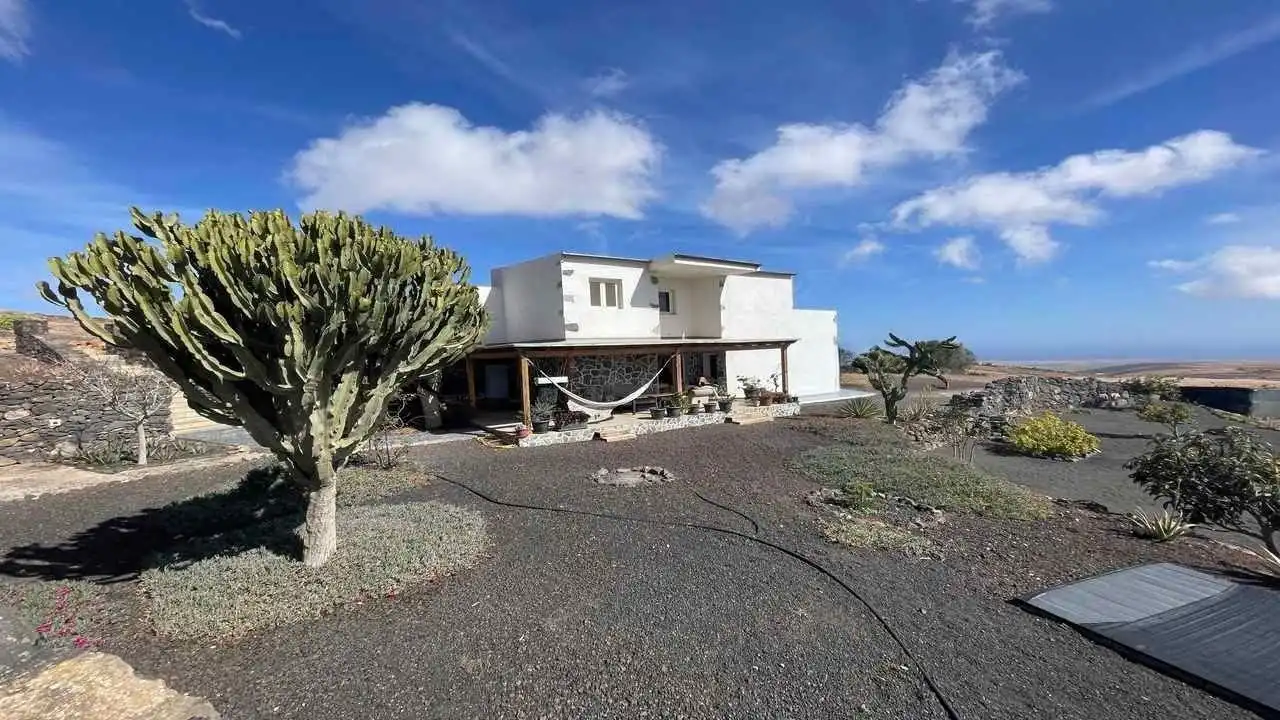 Vista exterior de Casa o chalet en venta en Tefía - Tetir