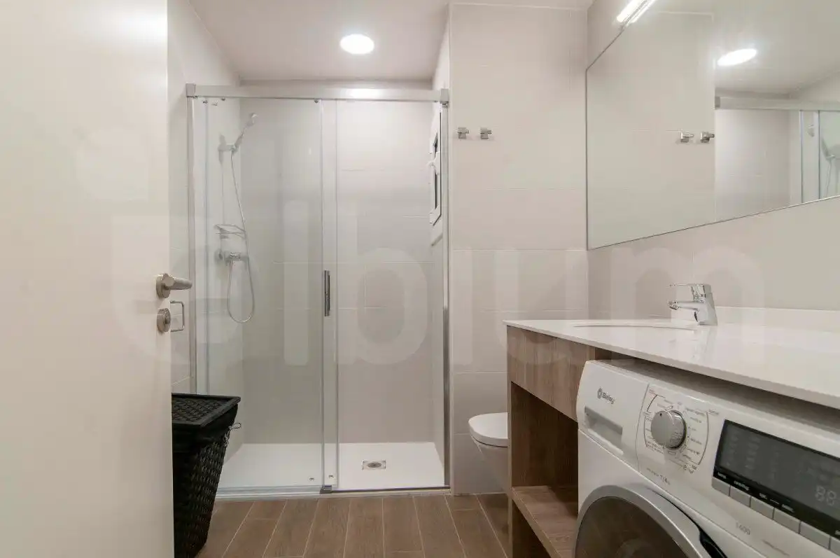 Baño de Estudio de alquiler en Barcelona con Aire acondicionado, Calefacción y Amueblado