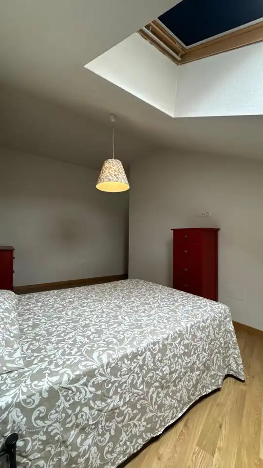 Habitación de Dúplex en venta en Torrejón del Rey con Calefacción, Amueblado y Piscina comunitaria