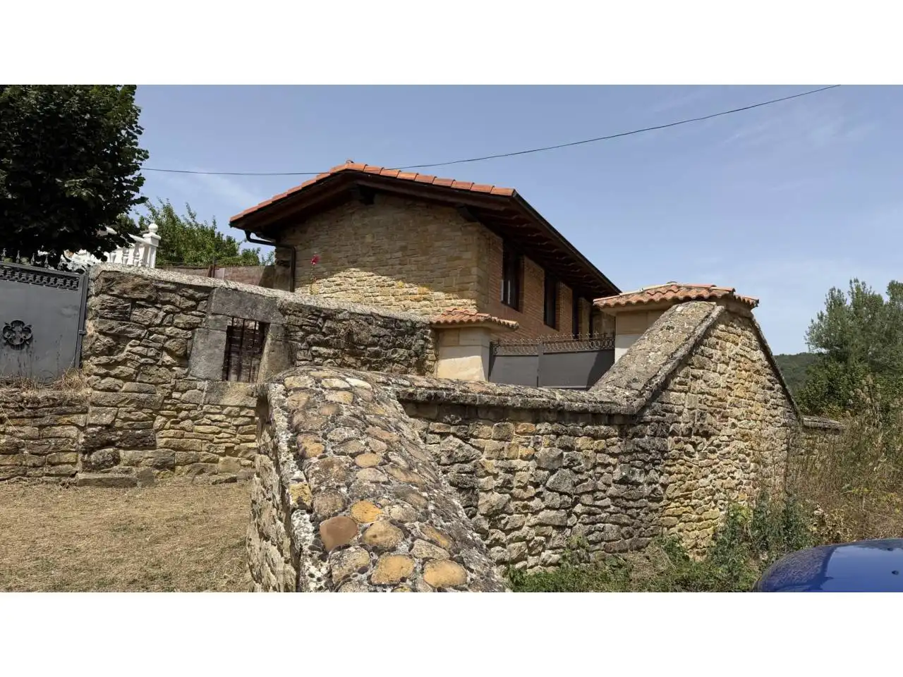 Vista exterior de Casa o chalet en venta en Merindad de Valdeporres con Jardín privado y Terraza