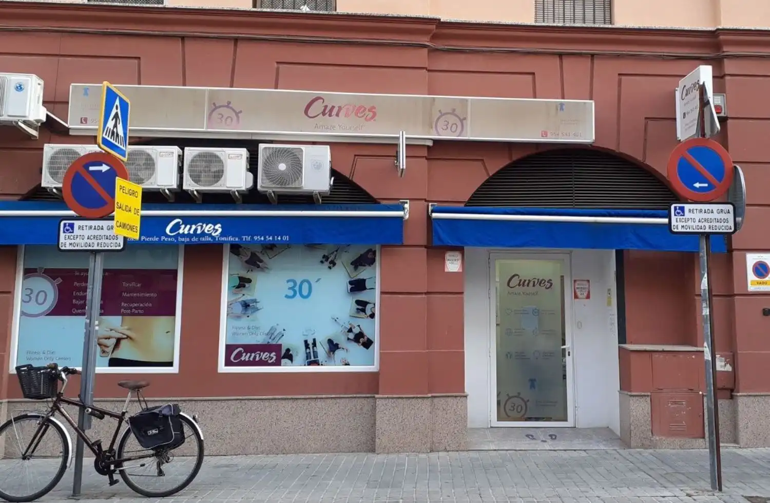 Fabrikhallen zur Miete in Sevilla