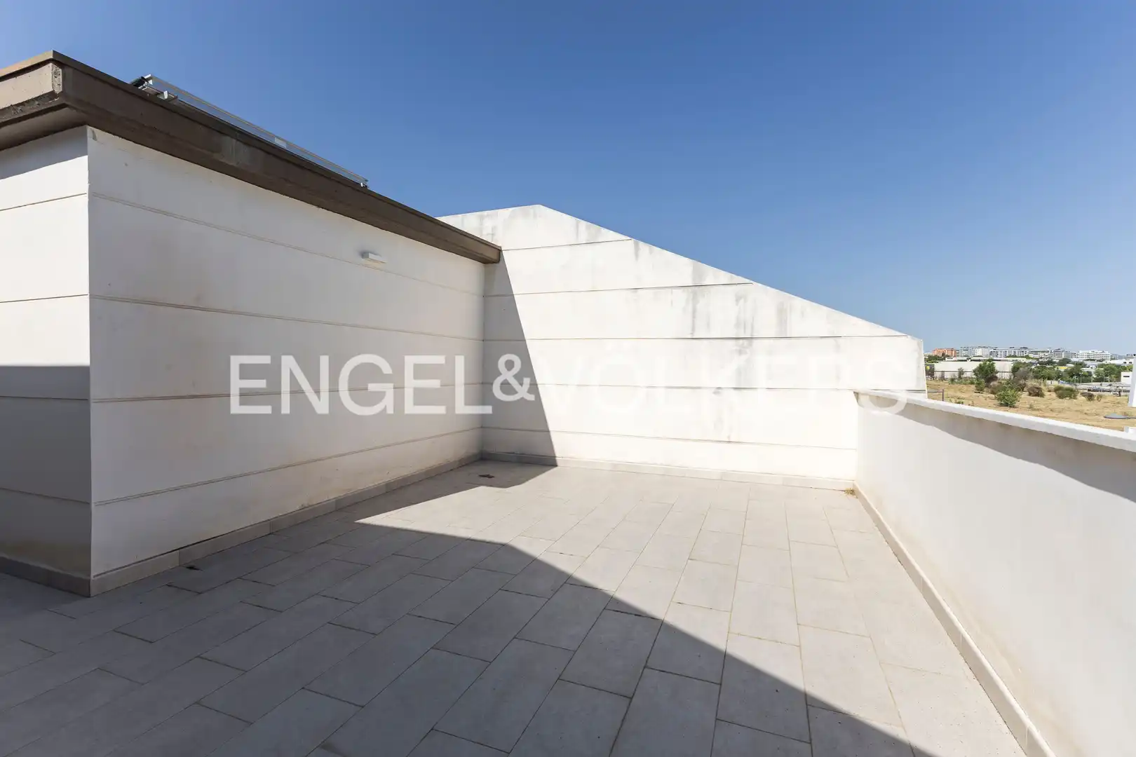 Terraza de Casa adosada en venta en Tres Cantos con Aire acondicionado, Calefacción y Jardín privado