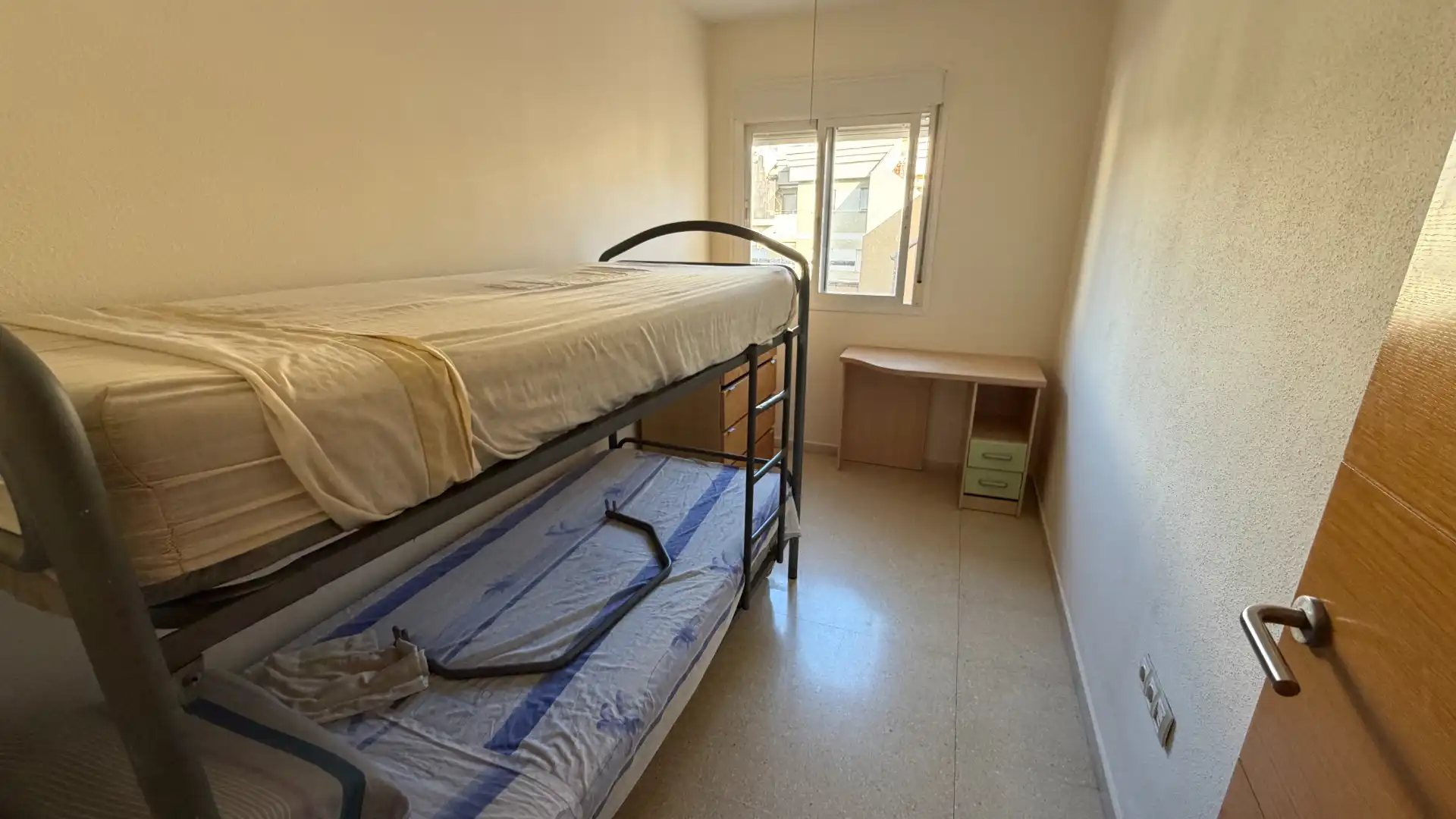 Dormitori de Pis en venda en Torrox amb Terrassa, Moblat i Rentadora